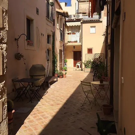 Arche Holiday House Apartment *